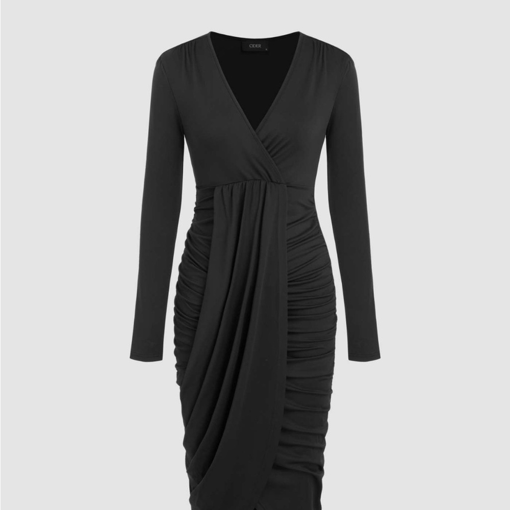 Cider Black Ruched Long Sleeve Dress
